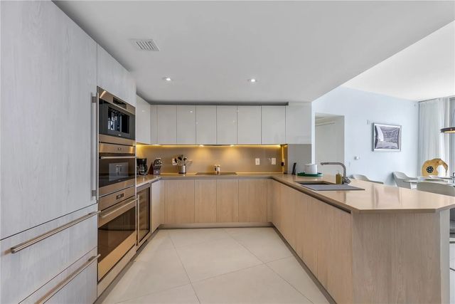 3 of 41 - 4111 S Ocean Drive #lph3/5, Hollywood, FL