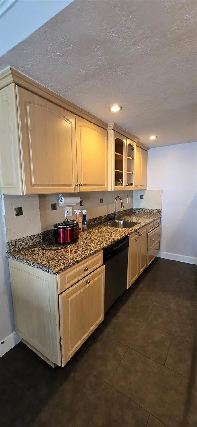 4 of 15 - 200 S Birch Road #121, Fort Lauderdale, FL