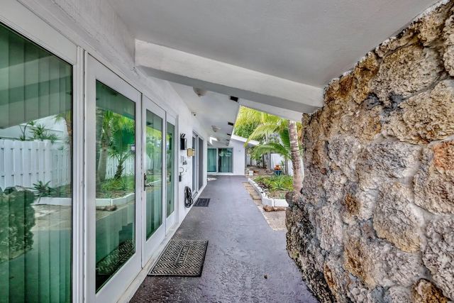 5 of 48 - 4548 N Ocean, Lauderdale-By-The-Sea, FL