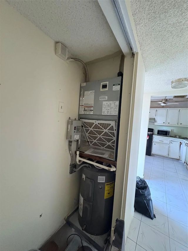 3 of 11 - 6020 Nw 64th Avenue #208, Tamarac, FL