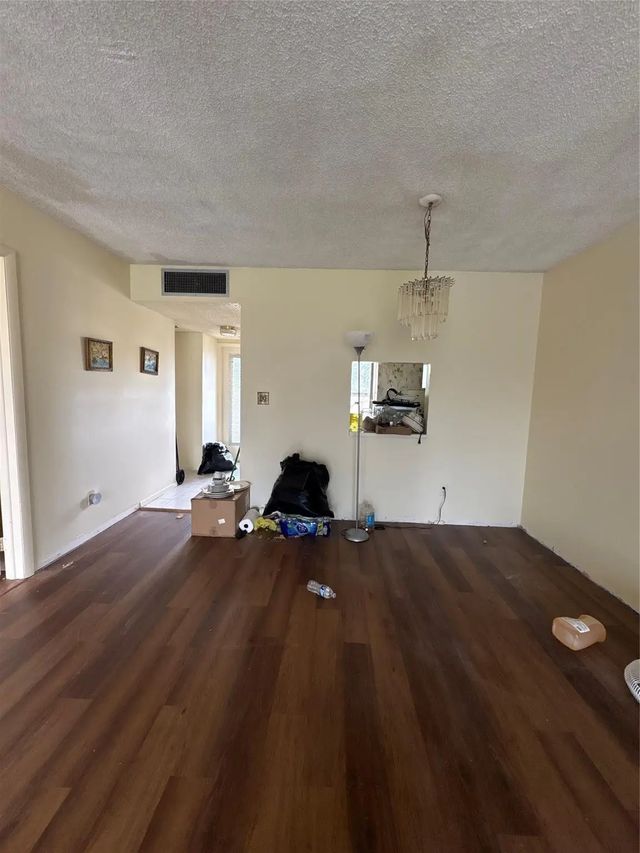 5 of 11 - 6020 Nw 64th Avenue #208, Tamarac, FL