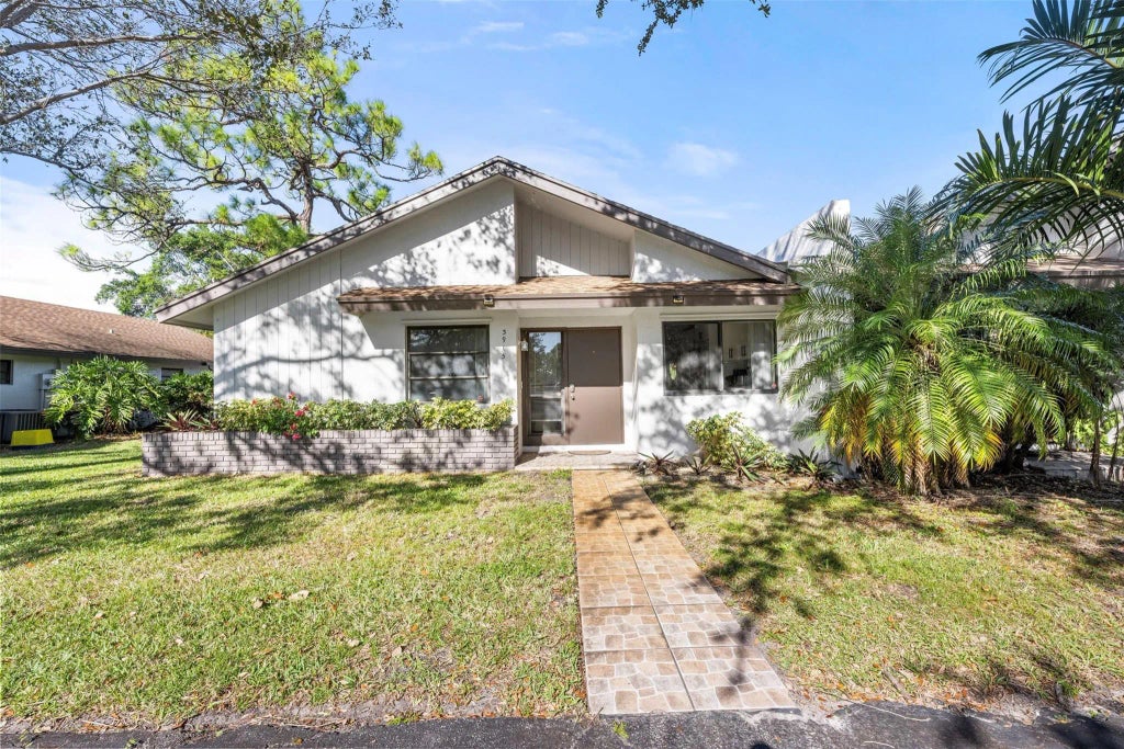 3915 Arelia Drive, Delray Beach