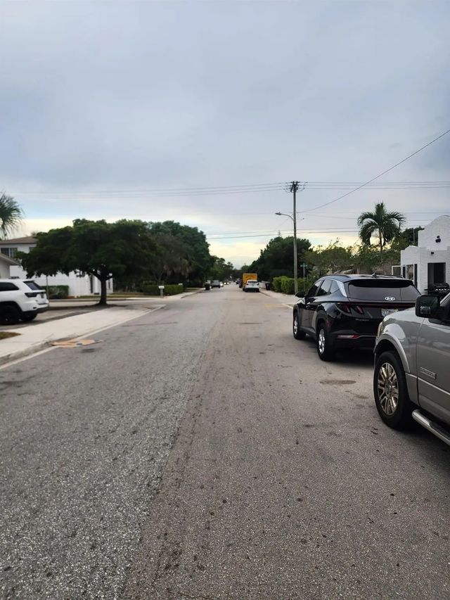 5 of 10 - 407 N H Street, Lake Worth Beach, FL