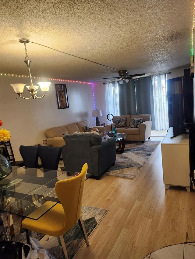 5 of 13 - 2840 Somerset Drive #404 M, Lauderdale Lakes, FL