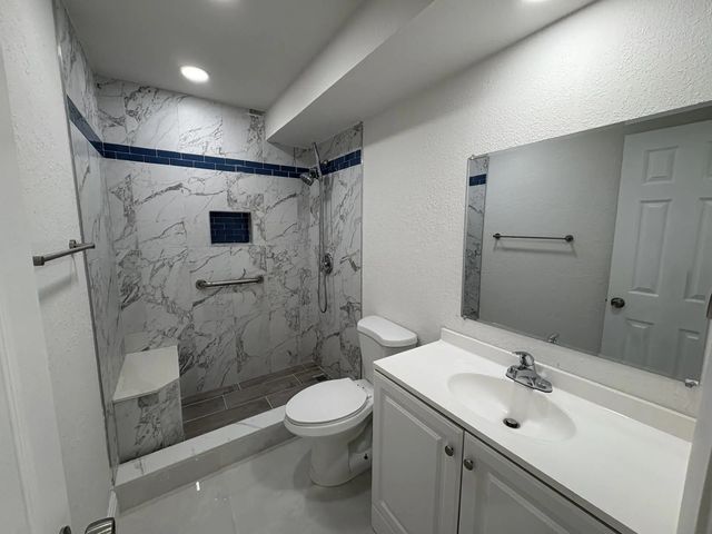 4 of 6 - 7650 W Mcnab #118, Tamarac, FL