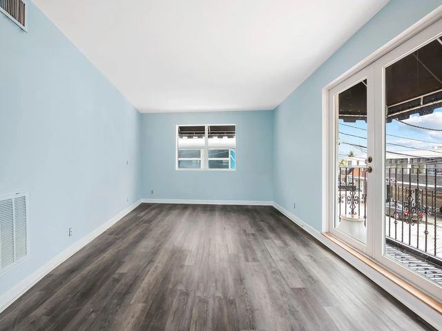 3 of 4 - 1948 E Sunrise Boulevard, Fort Lauderdale, FL