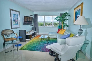 Photo of Listing #F10495436