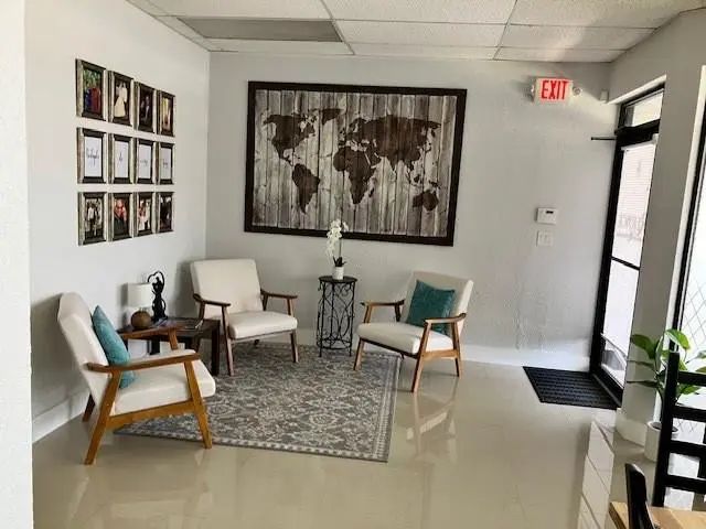 4 of 11 - 290 Sw 12th Avenue, Pompano Beach, FL
