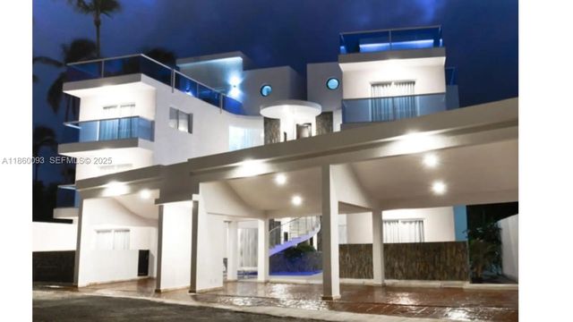Los Corales Los Corales Los Corales #101, 