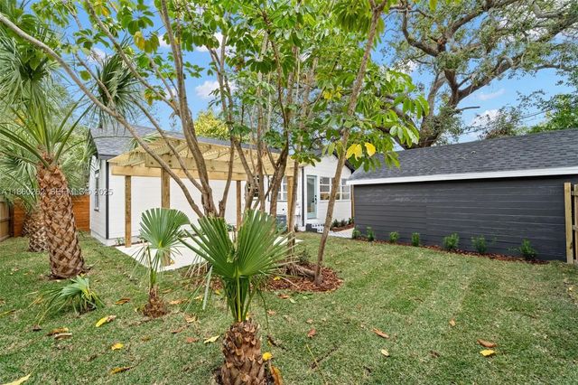 4 of 27 - 4536 1st Avenue N, St. Petersburg, FL