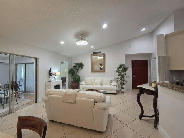 115 Ramblewood Circle, Royal Palm Beach
