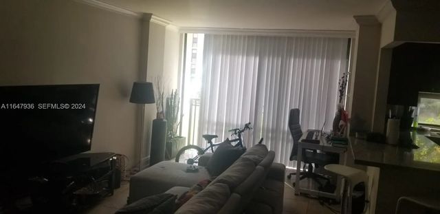 5 of 7 - 17021 N Bay Road #127, Sunny Isles Beach, FL