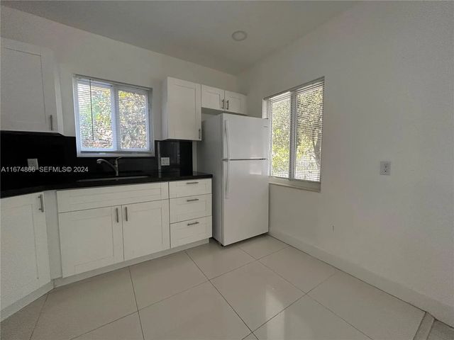4 of 22 - 242 Ne 55th Terrace, Miami, FL