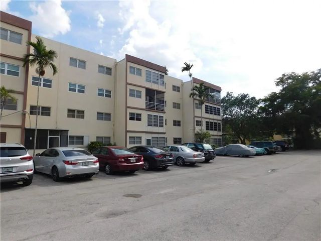 2 of 38 - 4047 Nw 16th Street #406, Lauderhill, FL