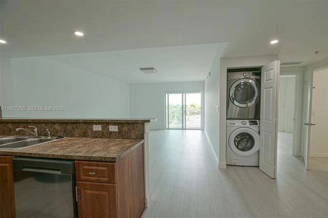 3 of 21 - 2740 Sw 28th Terrace #603, Miami, FL