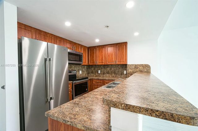 4 of 21 - 2740 Sw 28th Terrace #603, Miami, FL