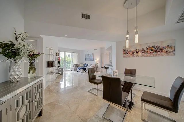 2 of 60 - 19900 E Country Club Drive #308, Aventura, FL