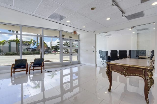 4 of 23 - 2743 Hollywood Boulevard, Hollywood, FL