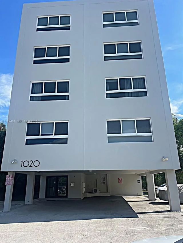 1020 94th Street #203, Bay Harbor Islands