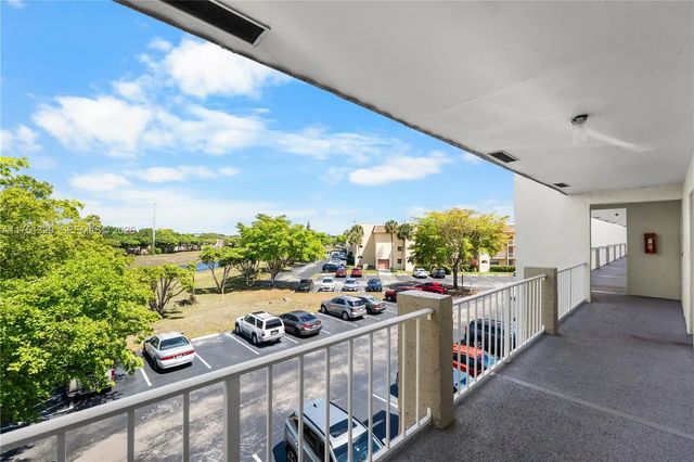 5 of 20 - 8450 Sunrise Lakes Boulevard #306, Sunrise, FL