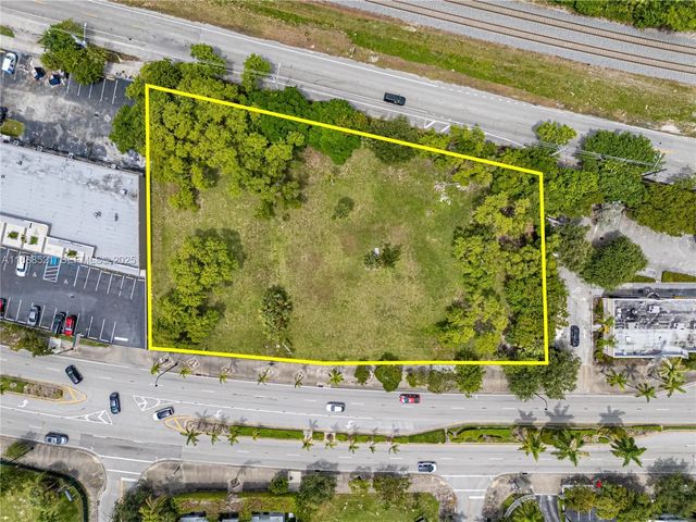4 of 5 - 5220 Biscayne, Miami, FL