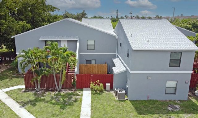 22 Crossings Circle #e, Boynton Beach