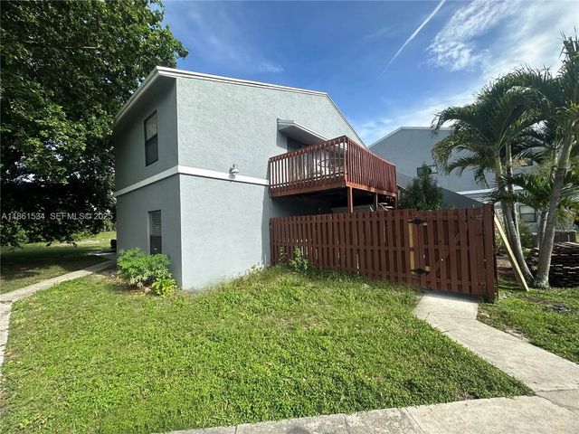 2 of 28 - 22 Crossings Circle #e, Boynton Beach, FL