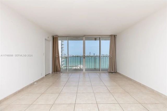 5 of 27 - 7601 E Treasure Drive #1108, North Bay Village, FL