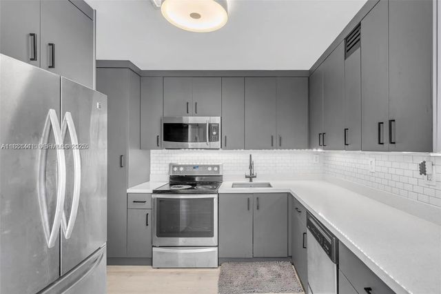 2 of 26 - 6900 Bay Drive #11f, Miami Beach, FL