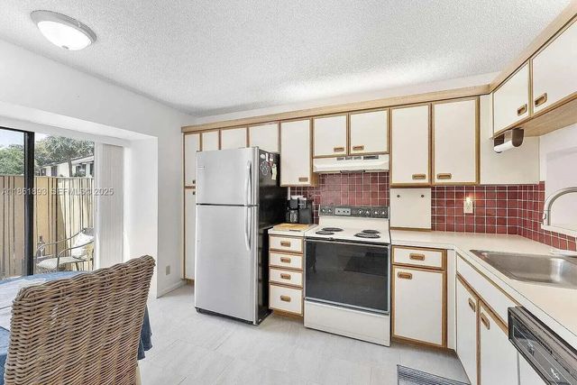 2 of 10 - 4575 S Carambola Circle S #27206, Coconut Creek, FL