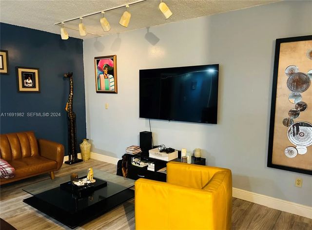 4 of 14 - 740 Ne 199th Street #206g, Miami, FL