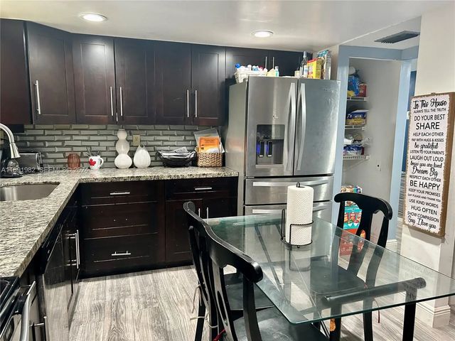 5 of 14 - 740 Ne 199th Street #206g, Miami, FL
