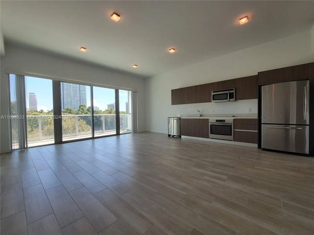 2 of 15 - 1600 Sw 1 Avenue #411, Miami, FL