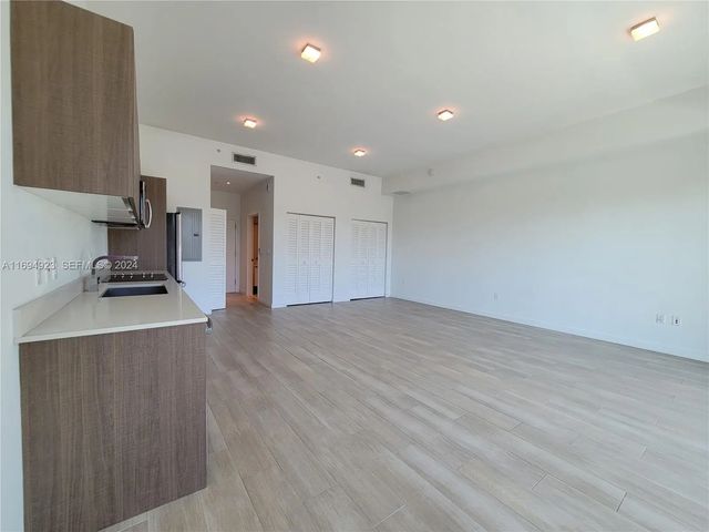5 of 15 - 1600 Sw 1 Avenue #411, Miami, FL