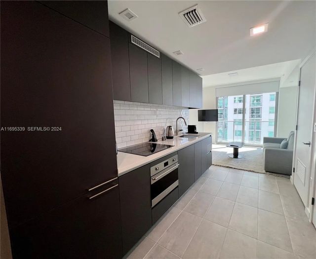 3 of 37 - 227 Ne 2nd Street #2613, Miami, FL