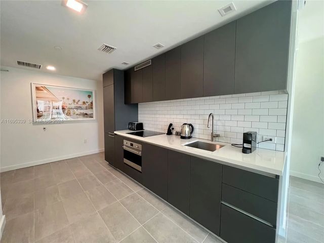 4 of 37 - 227 Ne 2nd Street #2613, Miami, FL