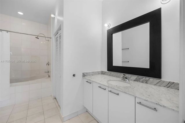 5 of 31 - 2001 Meridian Avenue #412, Miami Beach, FL