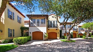 Photo of Listing #R11117140