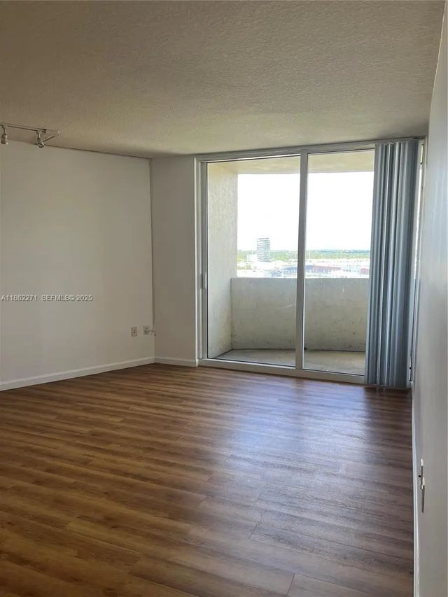 2 of 18 - 19501 W Country Club Drive #1411, Aventura, FL