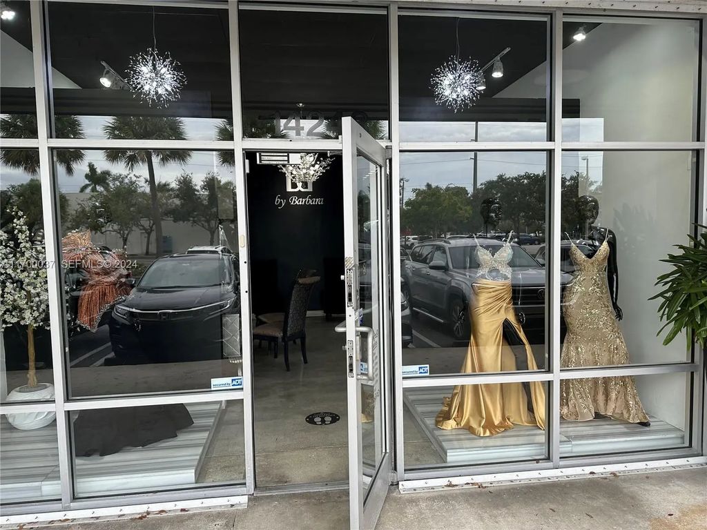 14248 Sw 8th Street, Miami
