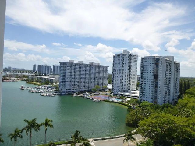3 of 24 - 2801 Ne 183rd Street #1507w, Aventura, FL