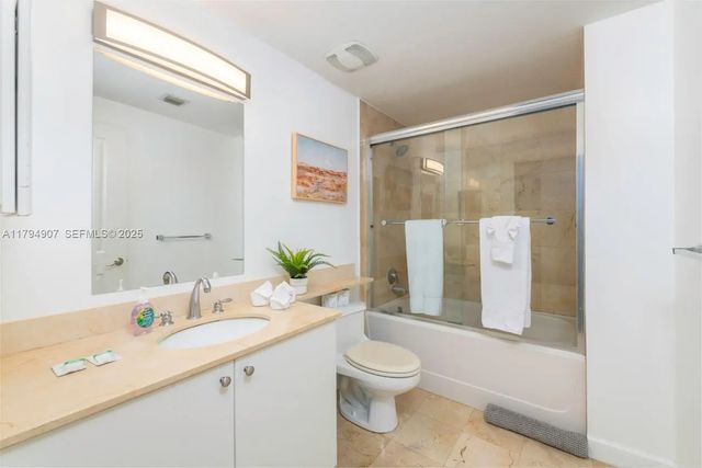 4 of 17 - 170 Se 14th Street #1905, Miami, FL