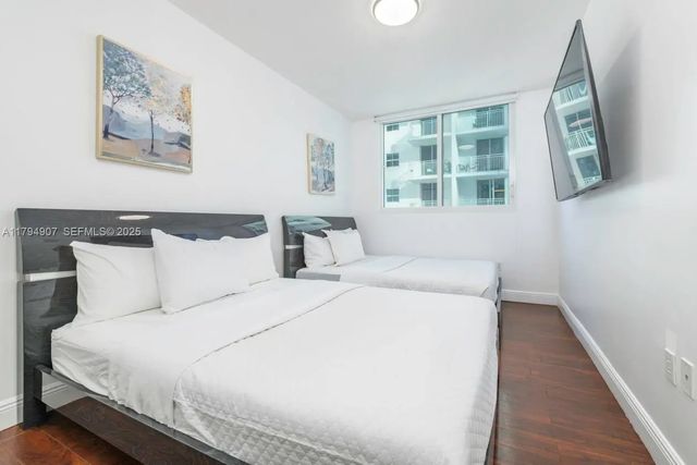 5 of 17 - 170 Se 14th Street #1905, Miami, FL