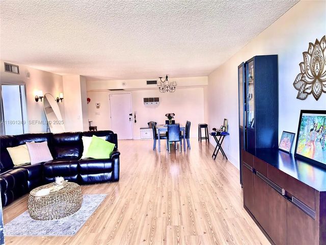 5 of 25 - 600 Three Islands Boulevard #905, Hallandale Beach, FL