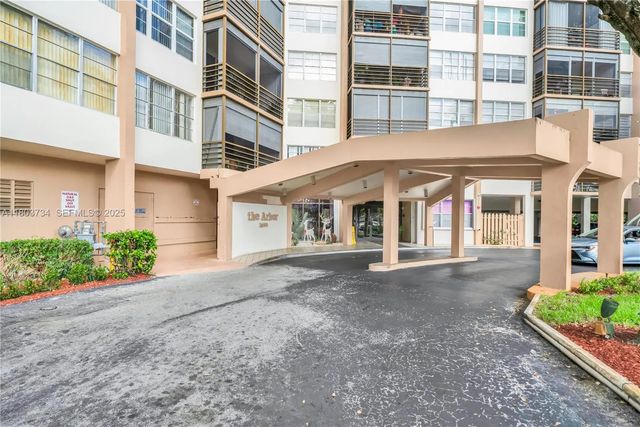 2 of 33 - 1400 Saint Charles Place #l4, Pembroke Pines, FL