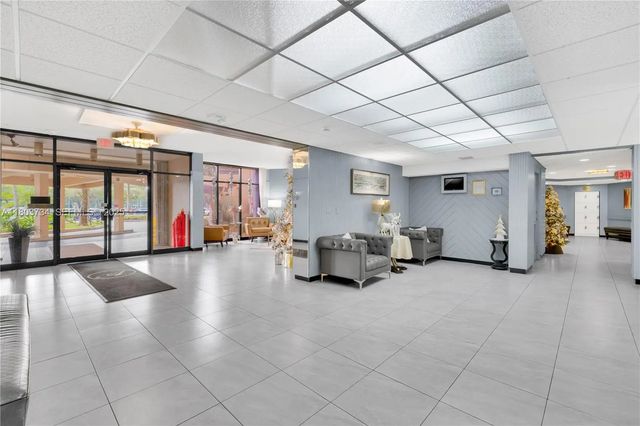 3 of 33 - 1400 Saint Charles Place #l4, Pembroke Pines, FL
