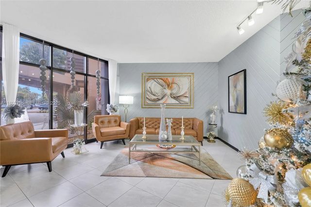 4 of 33 - 1400 Saint Charles Place #l4, Pembroke Pines, FL