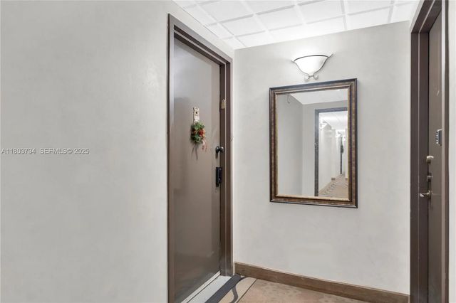 5 of 33 - 1400 Saint Charles Place #l4, Pembroke Pines, FL