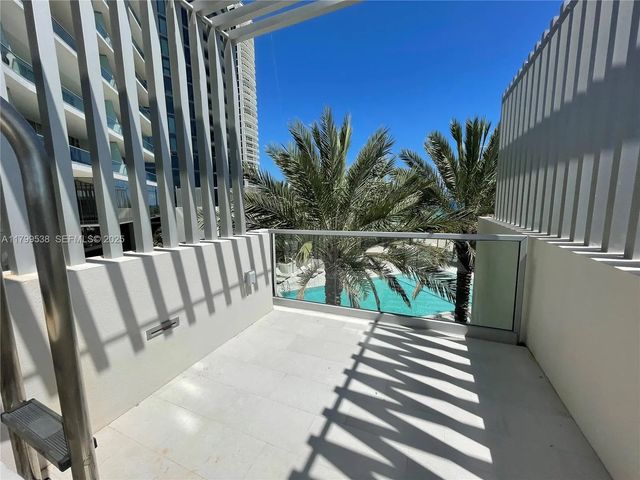 4 of 9 - 18501 Collins Avenue #cabana 27, Sunny Isles Beach, FL