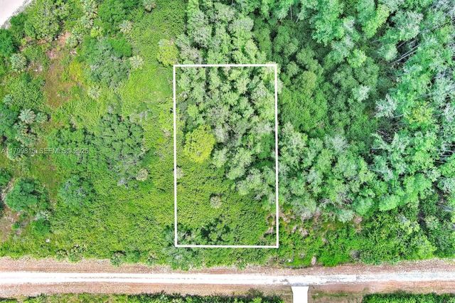 3 of 15 - 520 Woodman Drive, Lehigh Acres, FL